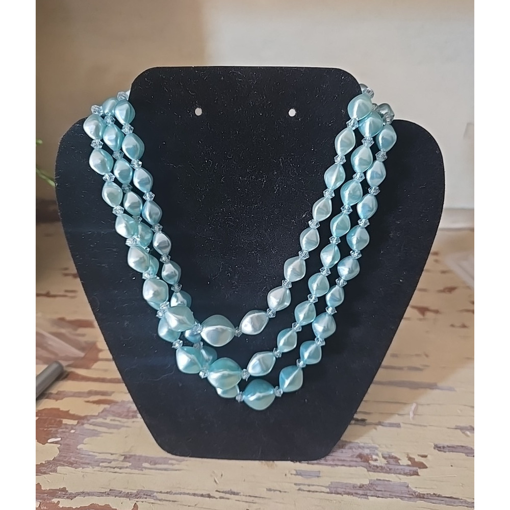 Vtg MCM Hong Kong Triple Strand Blue Faux Pearl Necklace Luminous‎ Mod Style